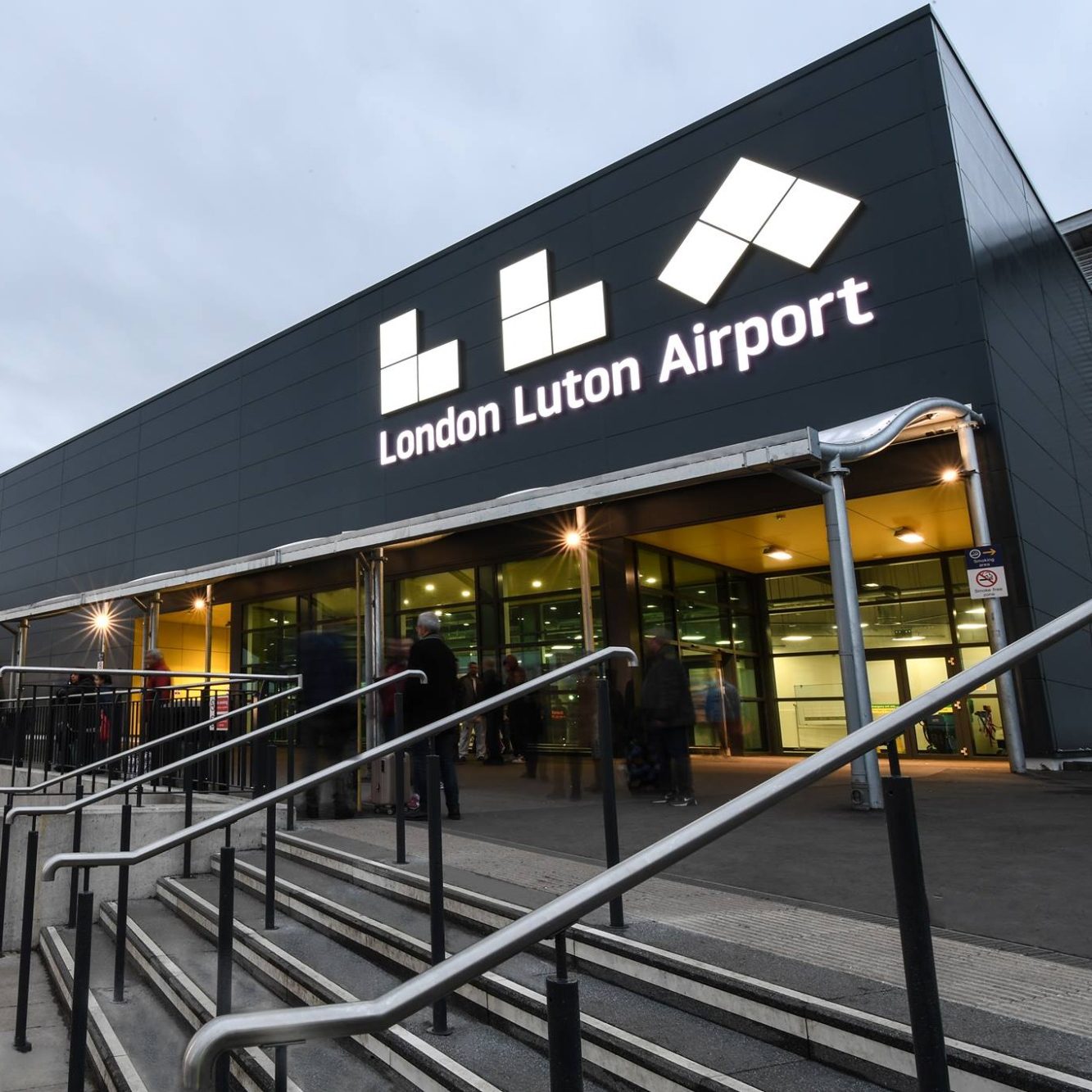 Crystal Cars Airport Transfers in Luton Airport